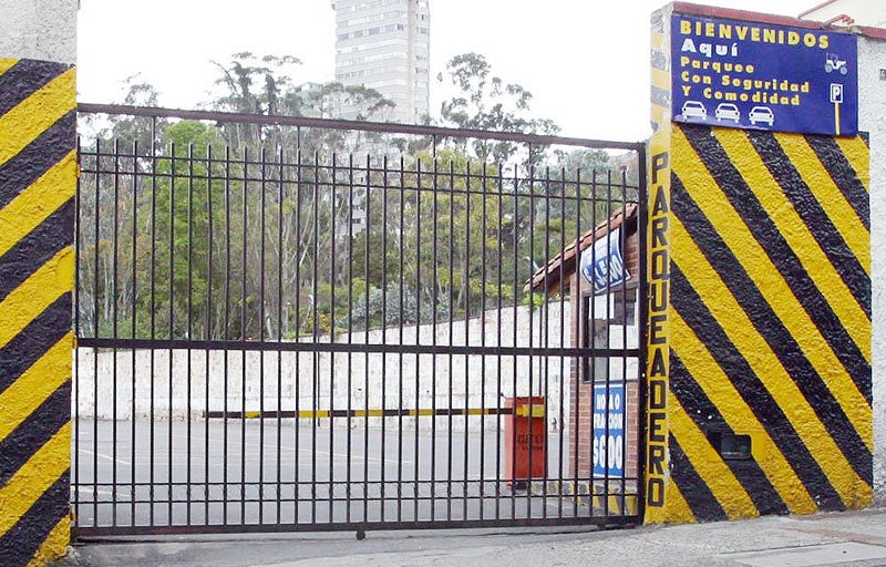 parqueadero0827-100