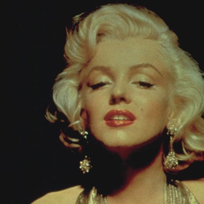 Subastan en US$185.000 aretes de Marilyn Monroe