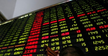 The Shanghai stock market is falling 5.43% and suffering the worst fall since June 2013