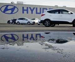 Presidente de Hyundai Motor Group, Euisun Chung, y Joe Biden