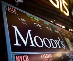 Moody's / Bloomberg