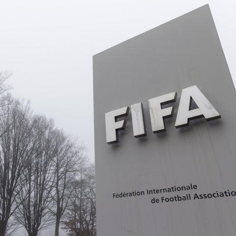 Fifa - FIFA llega a poner orden a El Salvador