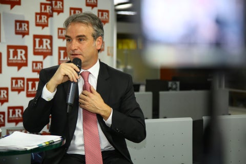 PABLO-ROBLEDO_SUPERINTENDENTE-DE-INDUSTRIA-Y-GOBIERNO_LR-14