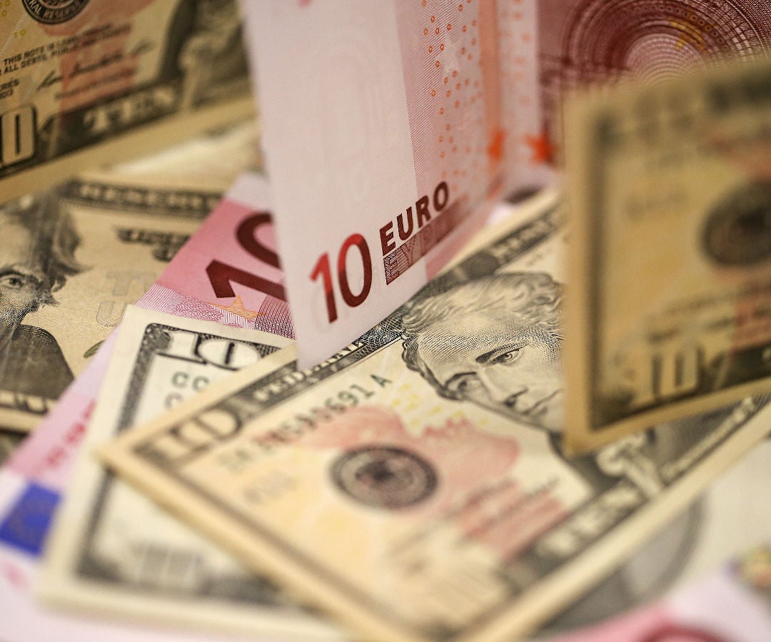 Rebaño Desgastado destacar Euro a la par del dólar: ¿Sería recomendable empezar a comprar la divisa  europea?