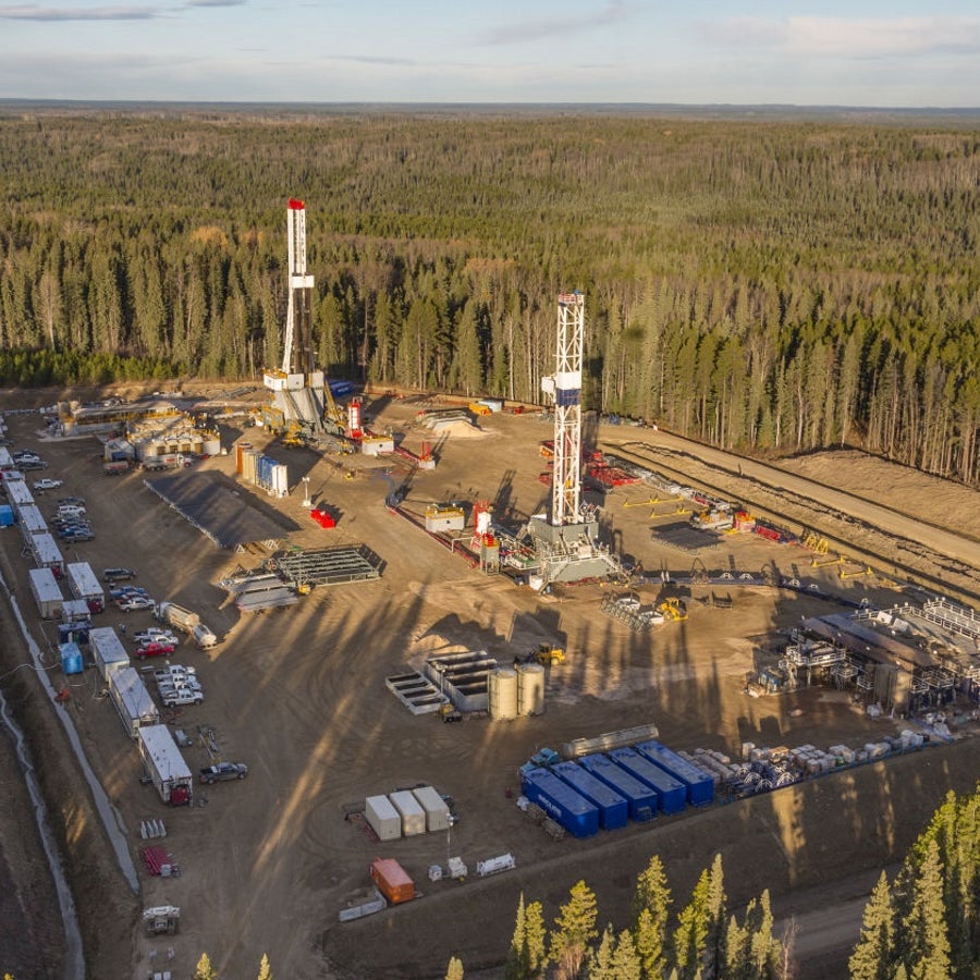 Oil Giants Use Size to Overcome Fracking Challenges