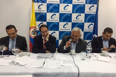 foto-portada-conservadores-y-ministro