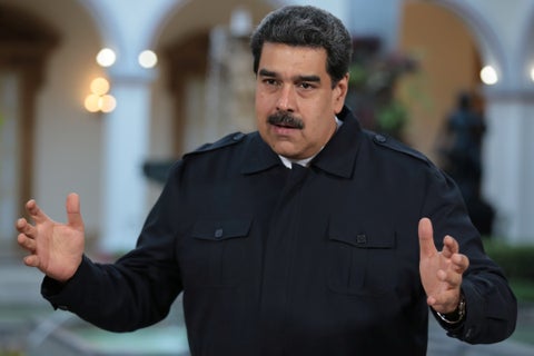 2019-01-30T131355Z_1570479571_RC1280531D00_RTRMADP_3_VENEZUELA-POLITICS-AL