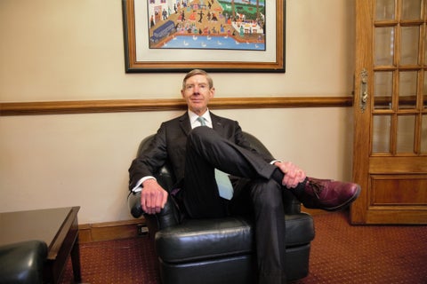 Bruce-Mcewen-Consultor-internacional-de-firmas-LR-5-1-AL-LA-LA