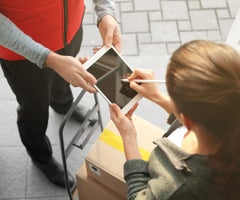 97724905_xl-1920X540