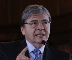 Carlos Holmes Trujillo