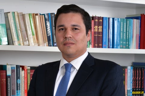 WhatsApp Image 2019-08-16 ok César Camilo Cermeño, Director de la especialización y la maestría en Tributación.