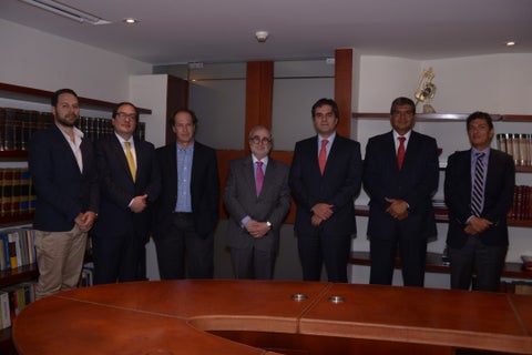 Jorge Jaeckel, Socio Jaeckel Montoya Abogados Carlos Andrés Uribe Piedrahita, Director Maestria en Derecho Economico de la Javeriana. Gustavo Valbuena, Socio Valbuena Abogados. Andrés Jaramillo Hoyos, Socio Esguerra Asesores Jurídicos Alfonso Miranda Londoño, Socio Esguerra Asesores Juridicos. Dionisio de la Cruz, Socio Archila Abogados Jorge Flórez, Profesor de Economía Universidad El Rosario. Gabriel Ibarra, Socio Ibarra Abogados