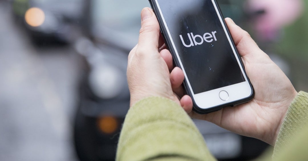 Uber se reinventa para operar nuevamente en Colombia y ya está