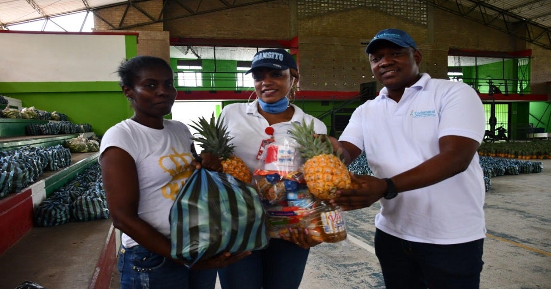 Banacol y otras empresas bananeras donan 40 toneladas de banano en Urabá