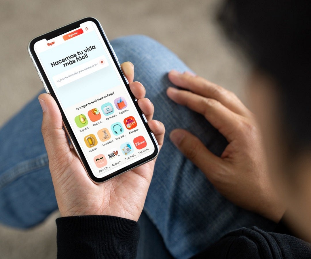 rappi delivery app on a person's iphone
