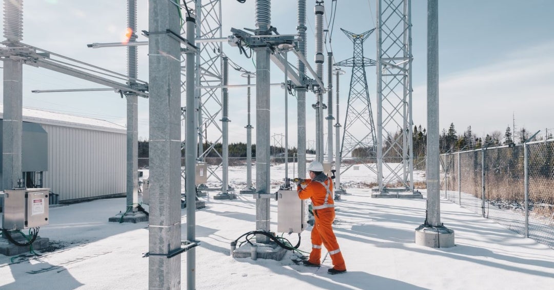 Hitachi ABB Power Grids apoya el plan de mejoramiento de la red