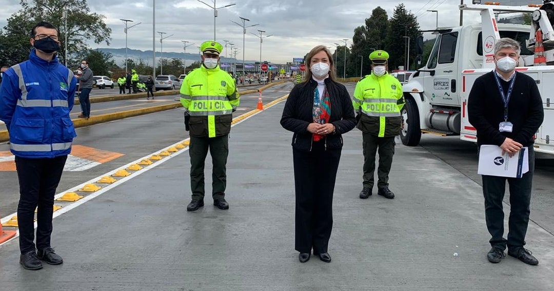 En Puente Festivo Se Movilizarán 3 8 Millones De Vehículos En La