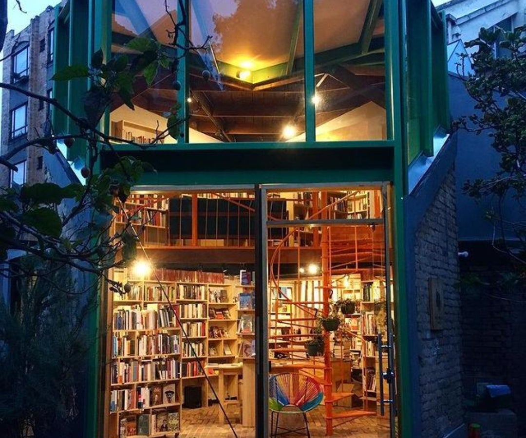 Estas son las librerías más buscadas a las que se puede ir a leer, tomar un  vino o café