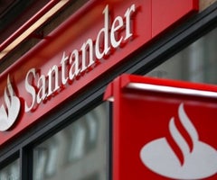 Banco Santander aumentó el salario mínimo de sus empleados