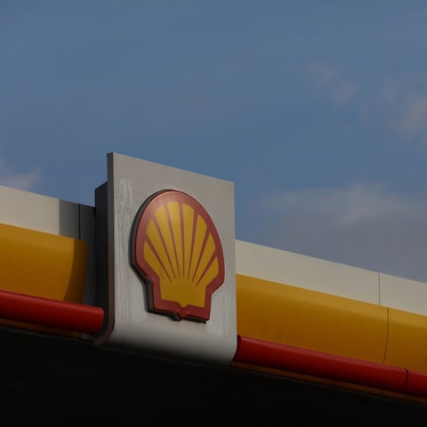 Shell Insigna Shell compró un cargamento del crudo insignia de Rusia con un descuento ...