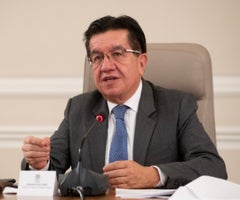 Fernando Ruiz, ministro de salud