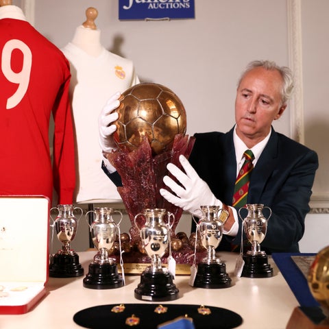 Casa de subastas pondrá a la venta objetos de Alfredo Di Stéfano