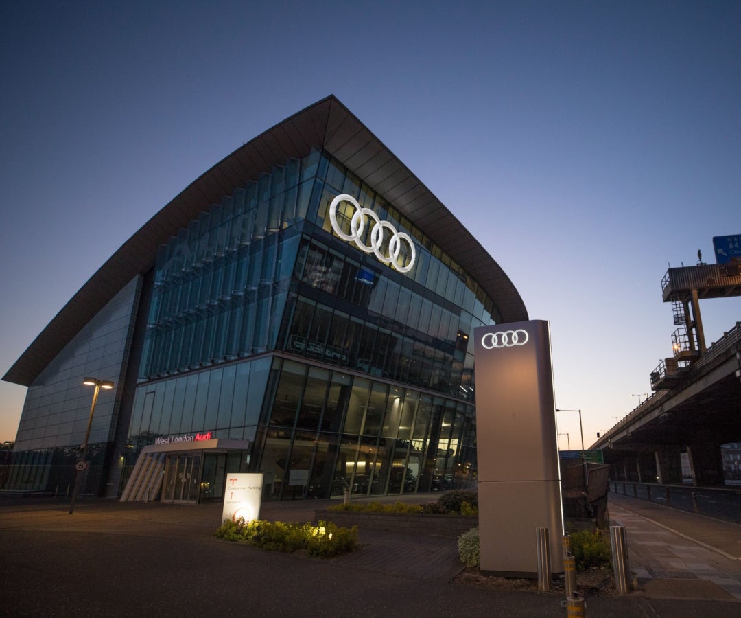 Audi LR