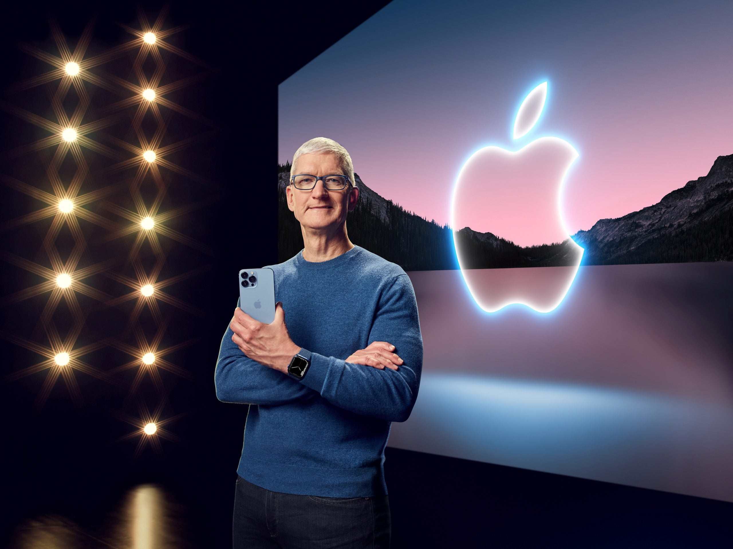 Tim Cook presentó el nuevo iPhone 13 de Apple