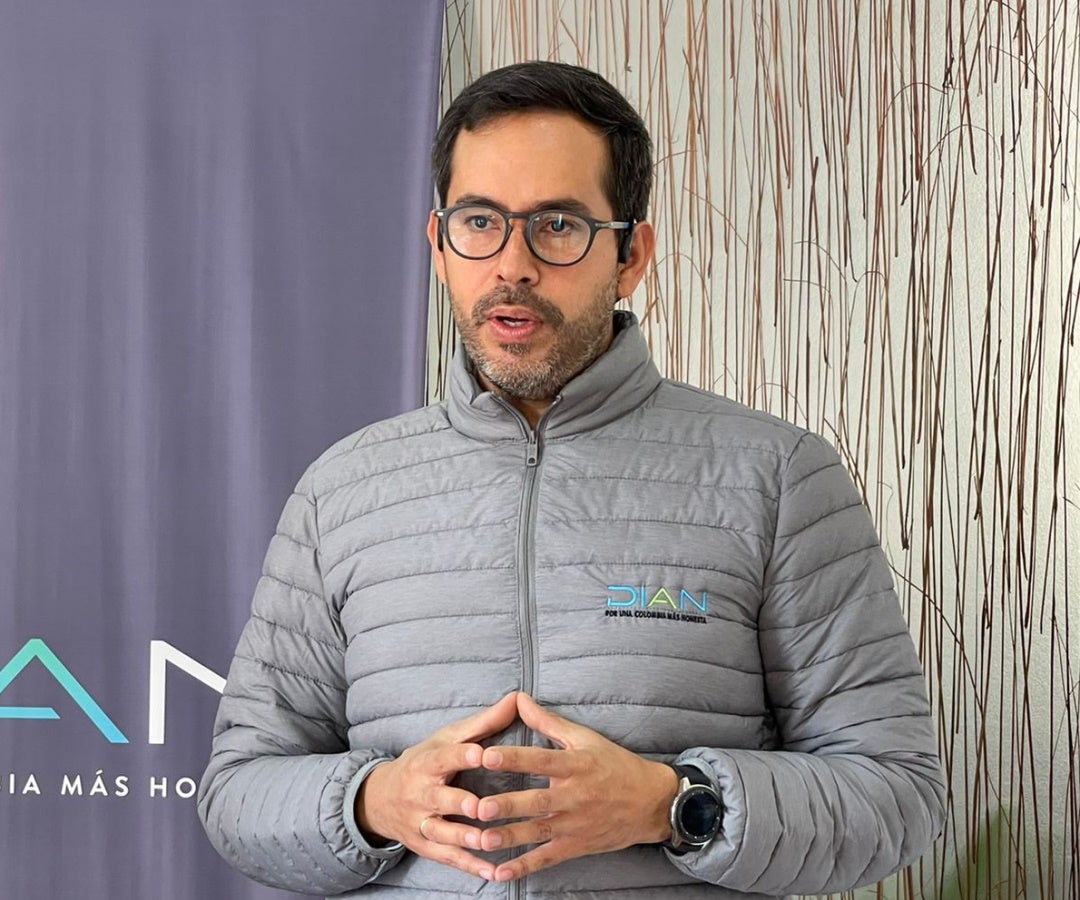 El Dane y la Dian firman un acuerdo de acceso a la información tributaria y aduanera