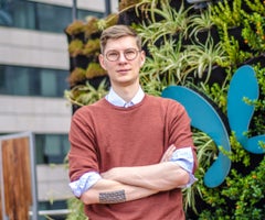 Mads Hippo.Build Headshot