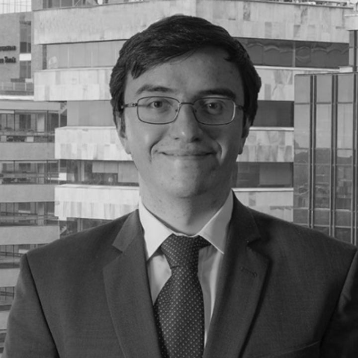 Juan Pablo Fernández, Asociado DLA Piper Martínez Beltrán