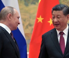 Vladímir Putin, presidente de Rusia, junto a Xi Jinping, presidente de China, a comienzos de 2022. Bloomberg