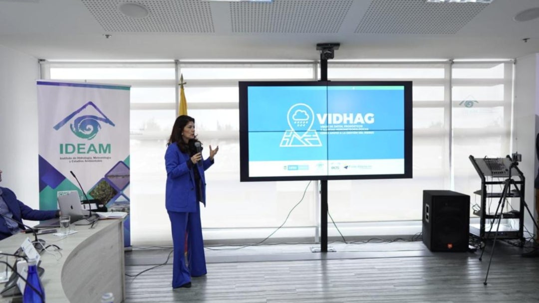 Raquel Garavito, gerente del Fondo Adaptación presenta Vidhag