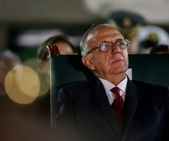 ministro de Defensa, Iván Velázquez (2)