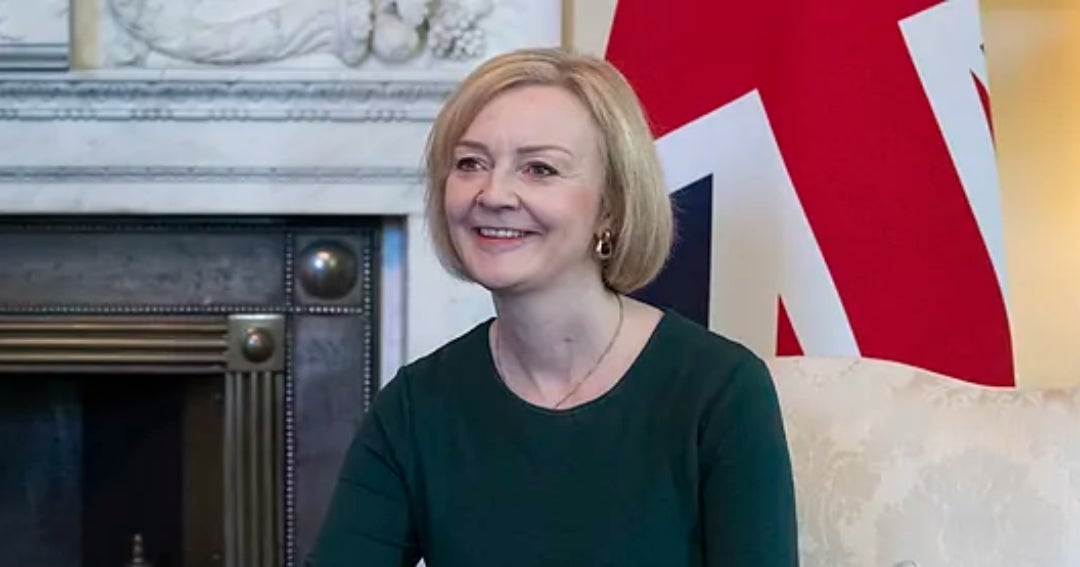 Ministra Británica, Liz Truss, admite que su plan fiscal ocasionó ...