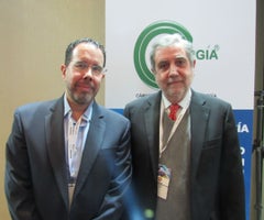 Juan Felipe Arango, gerente general de Eaton, y Carlos Alberto Zarruk Gómez, presidente ejecutivo de la Cámara Colombiana de Energía.