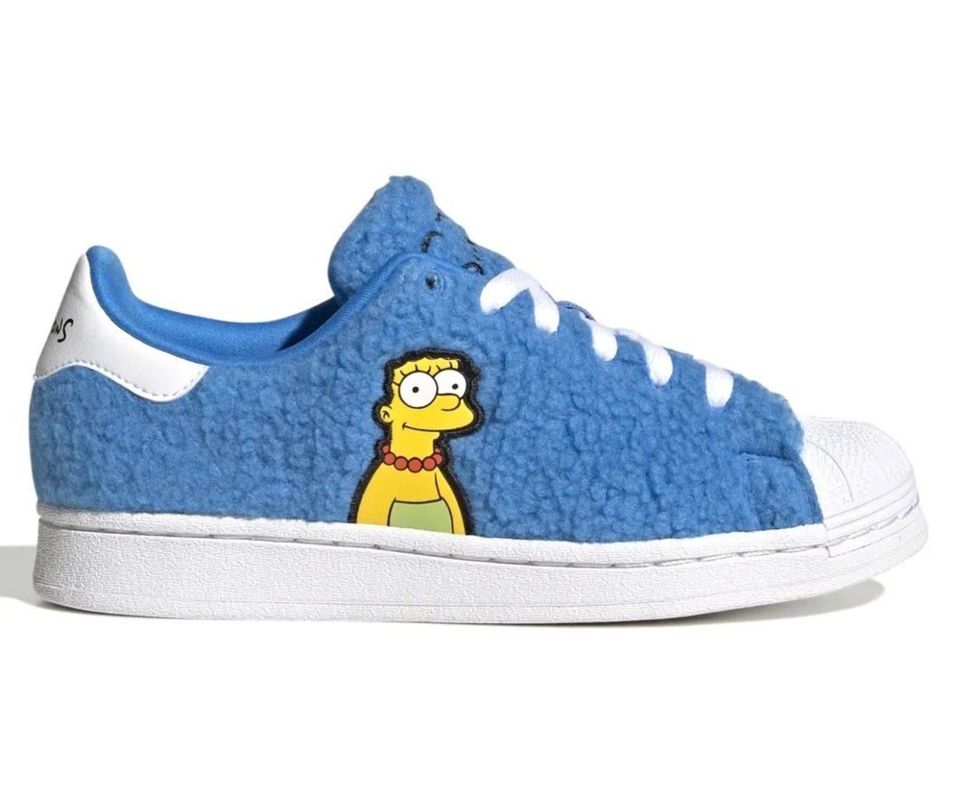 Adidas lanza especial de zapatos en azul en homenaje a Marge Simpsons