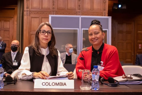 Carolina Olarte y Elizabeth Taylor, coagentes