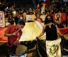 Peruanos protestan