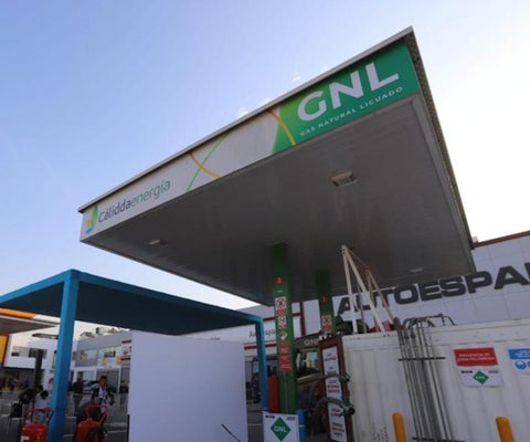 El GEB inauguró en Perú la primera estación abierta de gas natural vehicular licuado
