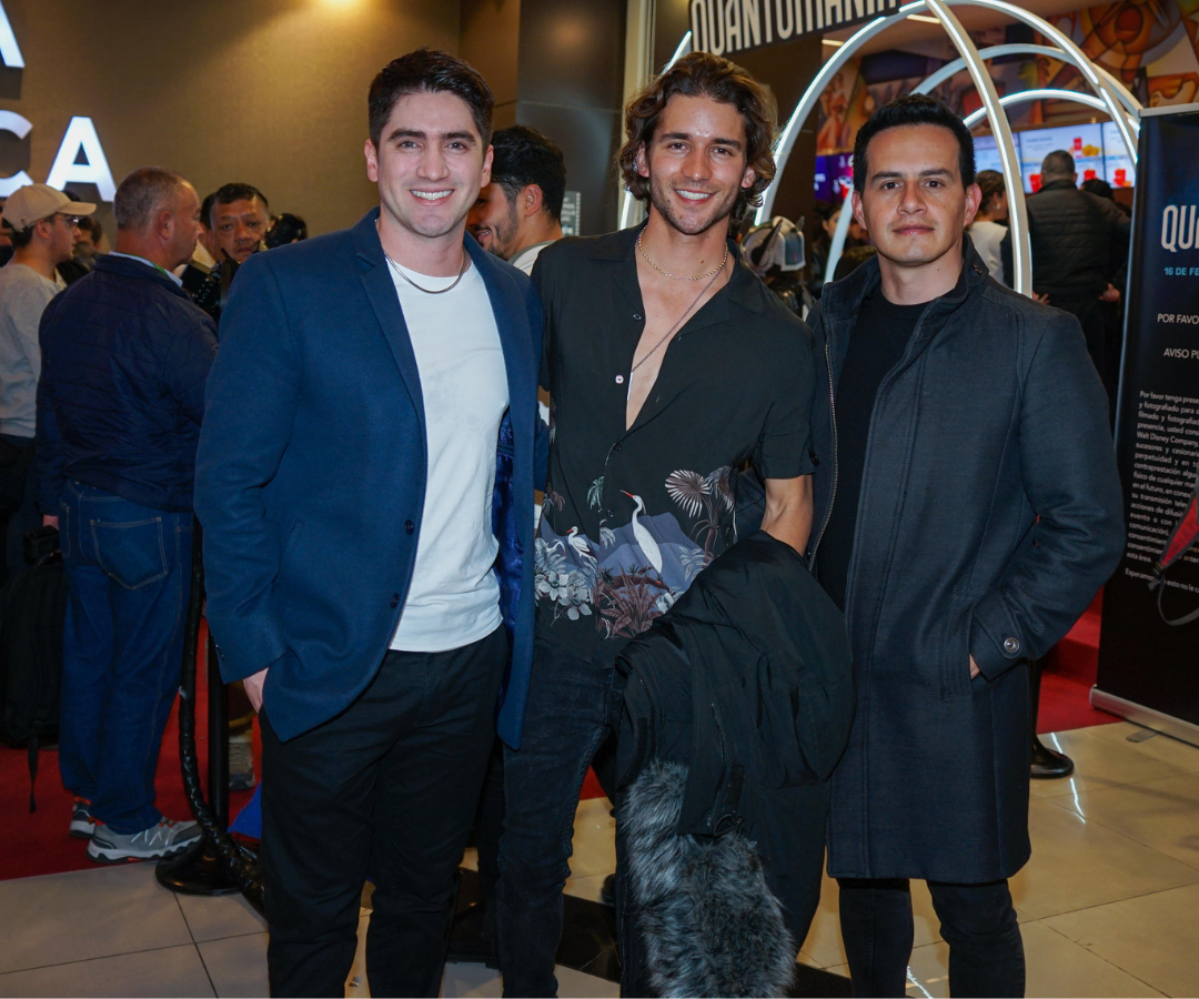 Guillermo Blanco, Andrés de la Mora y Álvaro Gutiérrez llegaron hasta el Parque La Colina para asistir a la premier.