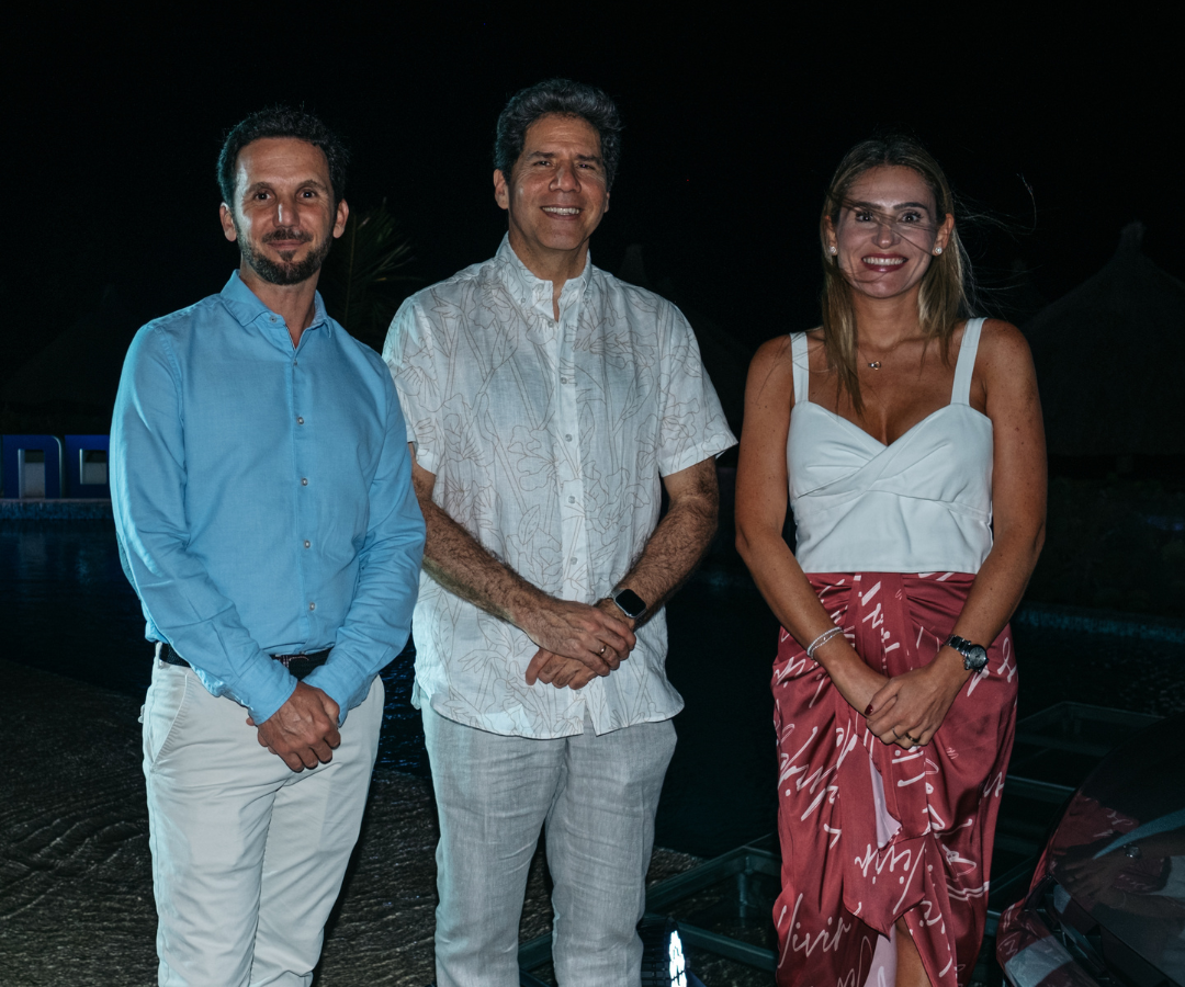 Mathieu Gizón, country manager Ald Automotive; Noel Ardila Rey, director comercial Astara, y Ana Serrano, directora comercial Ald Automotive.