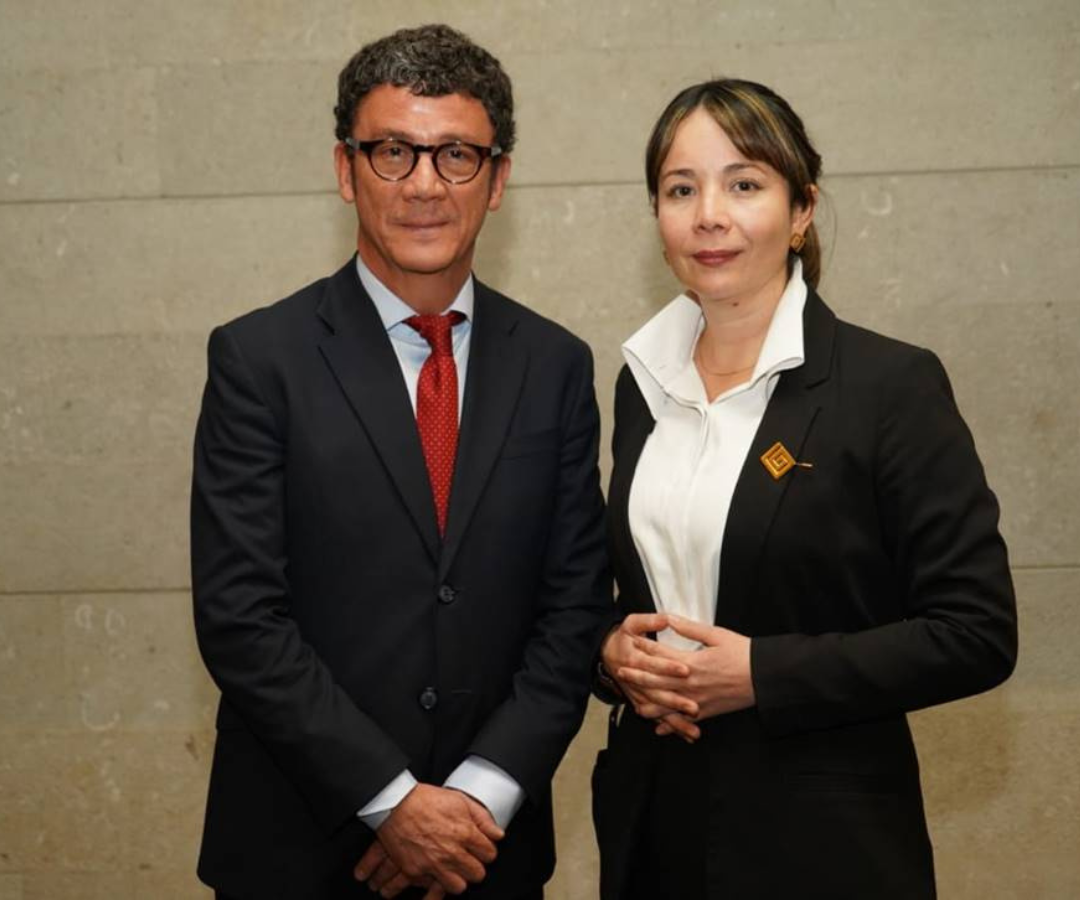 Billy Escobar Pérez, superintendente de Sociedades, y María Fernanda Valdés, viceministra de Desarrollo Empresarial del Ministerio de Comercio, Industria y Turismo.