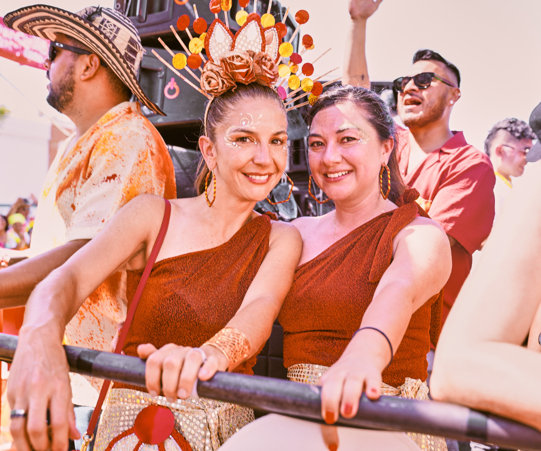 Ana María Vásquez y Nathalie Osorio durante los últimos días del Carnaval de Barranquilla.