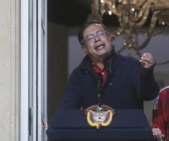 Gustavo Petro, presidente de Colombia, habla durante una manifestación a favor del Gobierno en Bogotá, Colombia, el martes 14 de febrero de 2023