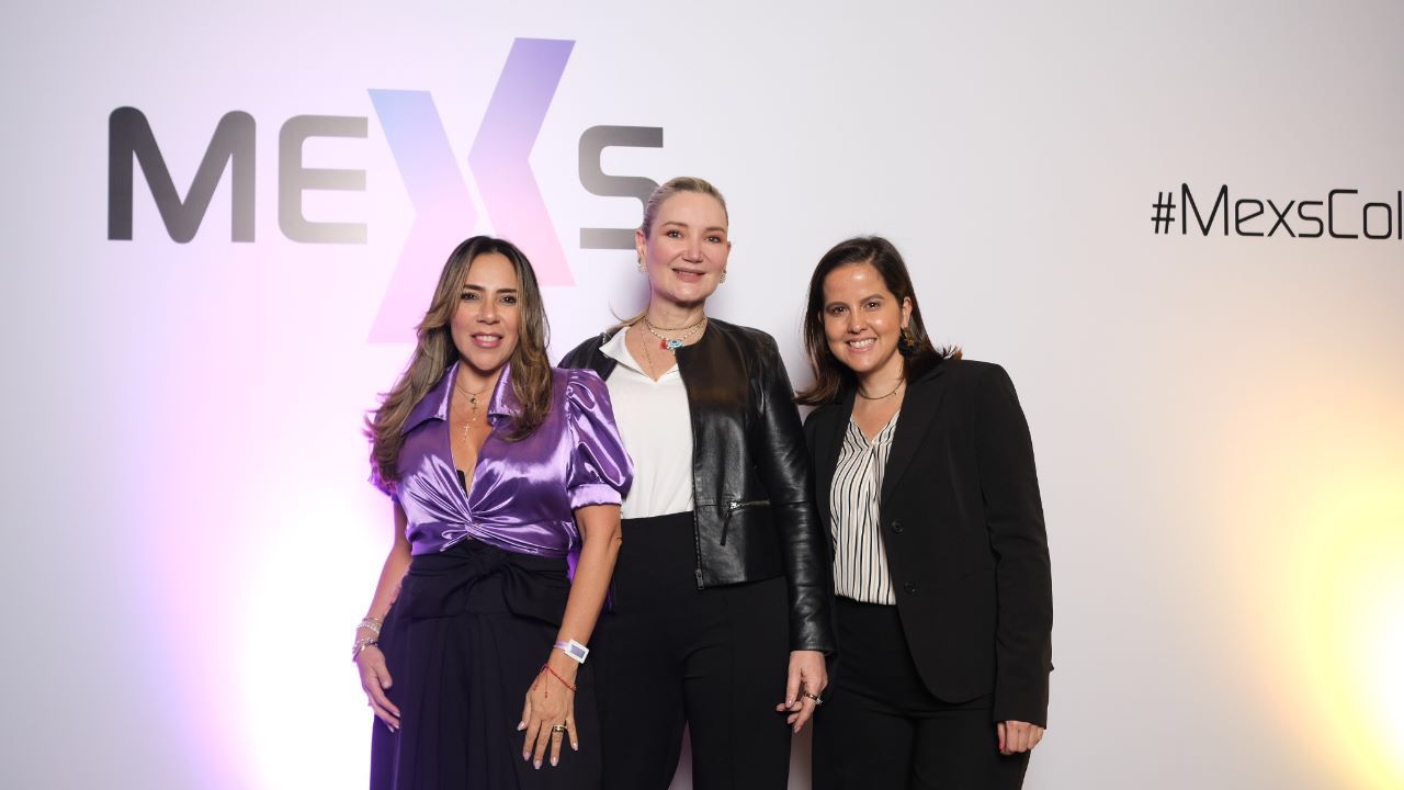 Natalia Bernal, médico estética; Mónica Restrepo, cirujana plástica; Mercedes Gondelles, gerente comercial de Merz.
