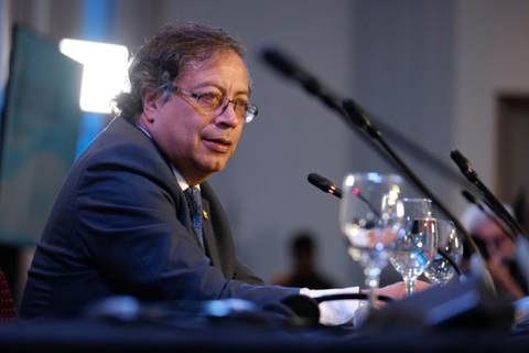 Gustavo Petro (5) Gustavo Petro