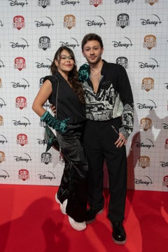 Disney realizó la premier de su nueva serie con Carlos Vives, 'El Club ...