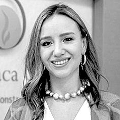 Daniela Vaca, cirujana reconstructiva y estetica