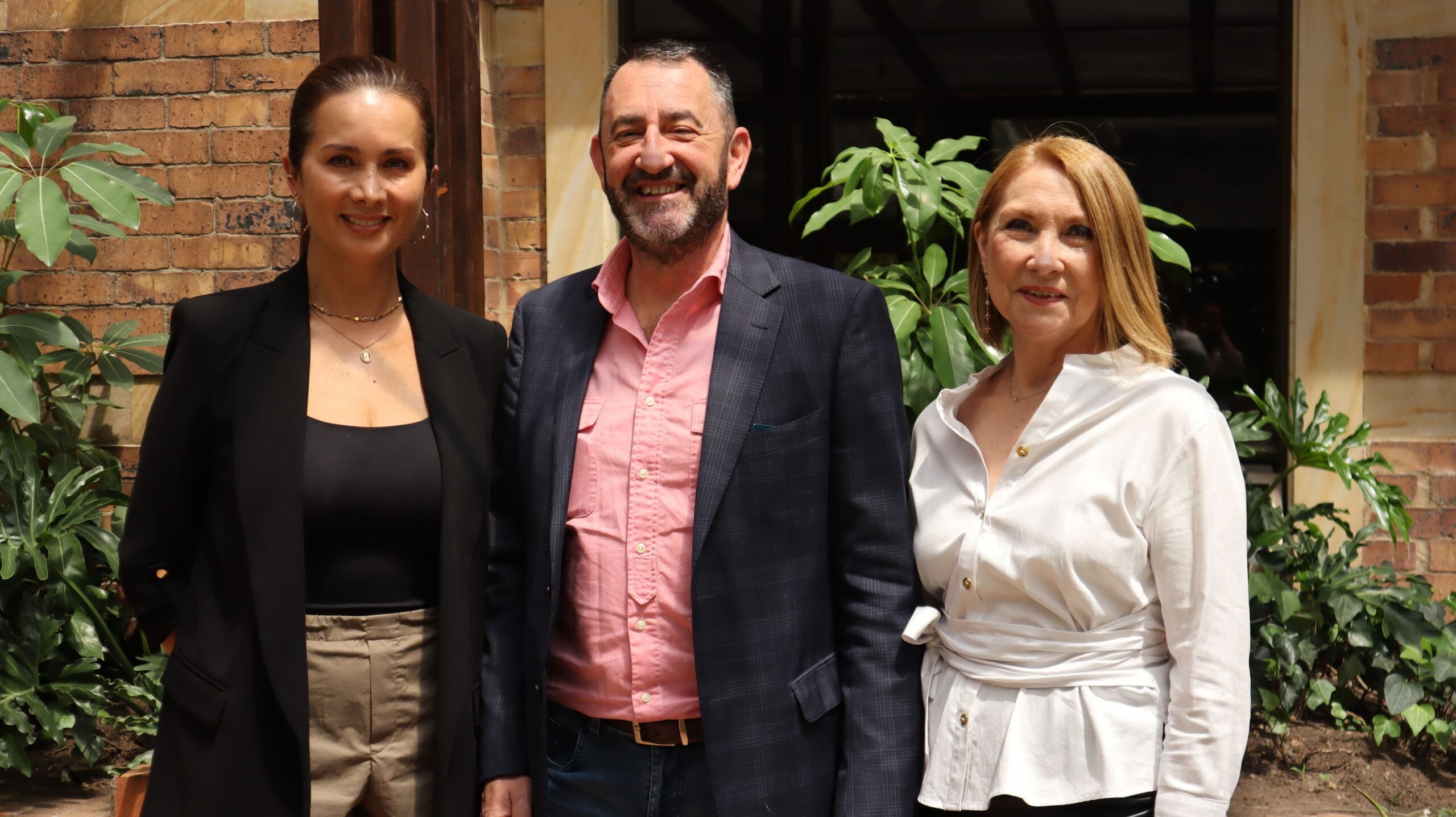 Gloria Flores, Koldo Iturriagagoitia y Elsa Petersen